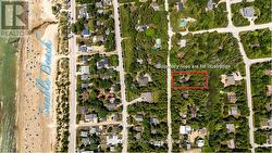 close to the beach and downtown - 