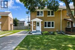 2123 SECORD Windsor, ON N9B 1T2
