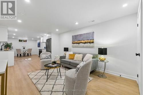15 Colonial Court, Hamilton, ON 