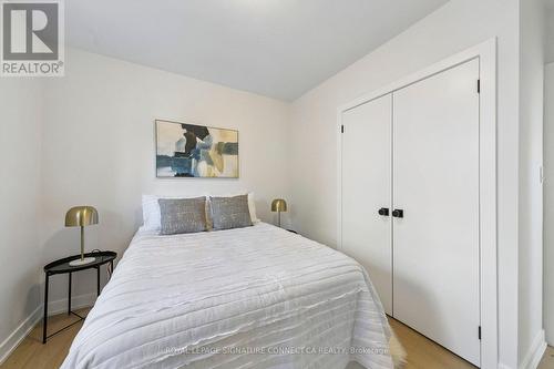 15 Colonial Court, Hamilton, ON 