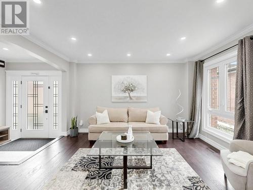 1209 Gloucester Square, Pickering, ON 