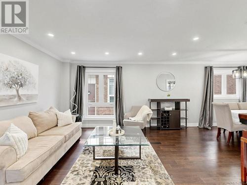 1209 Gloucester Square, Pickering, ON 
