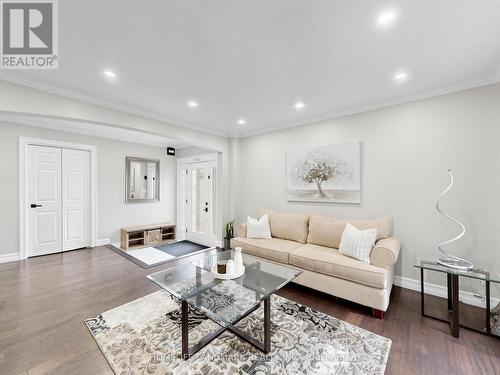 1209 Gloucester Square, Pickering, ON 