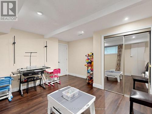 1209 Gloucester Square, Pickering, ON 