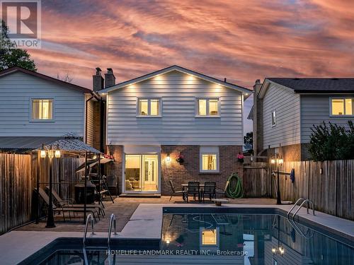 1209 Gloucester Square, Pickering, ON 