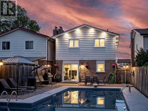 1209 Gloucester Square, Pickering, ON 