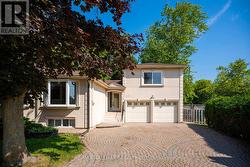 MAIN - 343 ELMWOOD AVENUE Richmond Hill, ON L4C 1L7