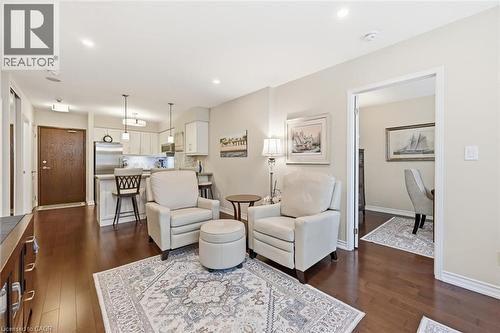 1276 Maple Crossing Boulevard Unit# 110, Burlington, ON - Indoor Photo Showing Living Room