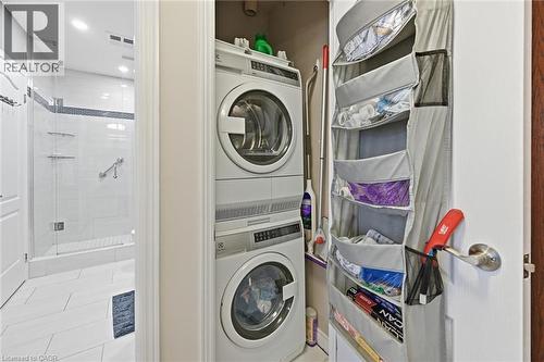 1276 Maple Crossing Boulevard Unit# 110, Burlington, ON - Indoor Photo Showing Laundry Room