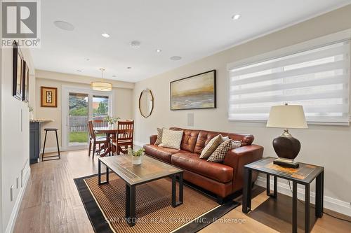 1541 Cuthbert Avenue, Mississauga, ON 