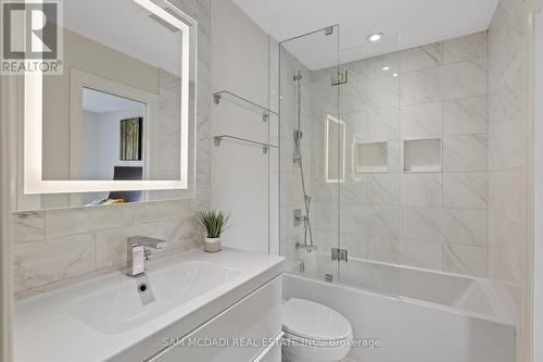 1541 Cuthbert Avenue, Mississauga, ON 