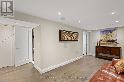 1541 Cuthbert Avenue, Mississauga, ON 
