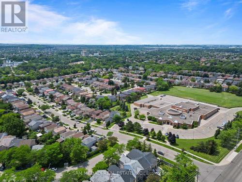 1541 Cuthbert Avenue, Mississauga, ON 