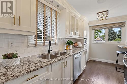 1541 Cuthbert Avenue, Mississauga, ON 