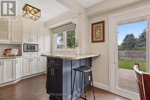1541 Cuthbert Avenue, Mississauga, ON 