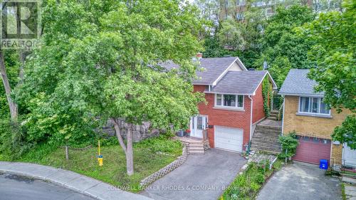 Private treed corner lot. - 1430 Edgecliffe Avenue, Ottawa, ON 