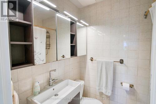 4pc main bathroom - 1430 Edgecliffe Avenue, Ottawa, ON 