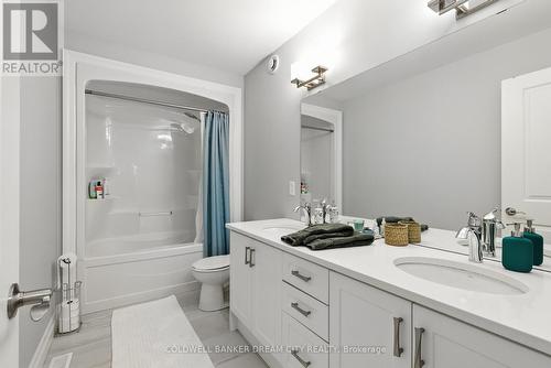 10 Honey Bend, St. Thomas, ON 