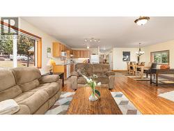 7470 3 Highway Kitchener, BC V0B 2P0