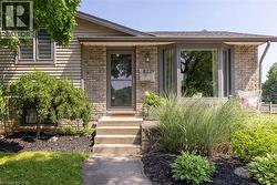 8229 RIDEAU Street Niagara Falls, ON L2H 2E3