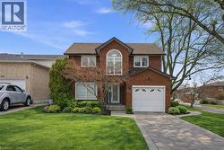 108 GREENSHIRE Drive Hamilton, ON L9C 7G5