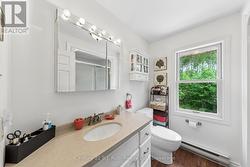 4 Pc Bath 2nd Floor - 