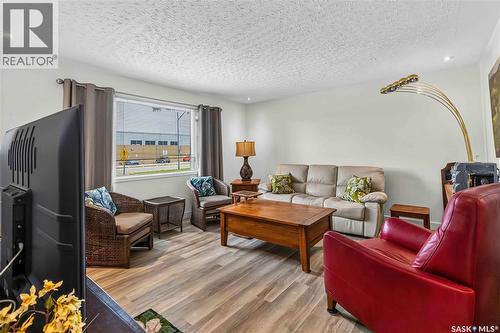 513 W Avenue N, Saskatoon, SK 