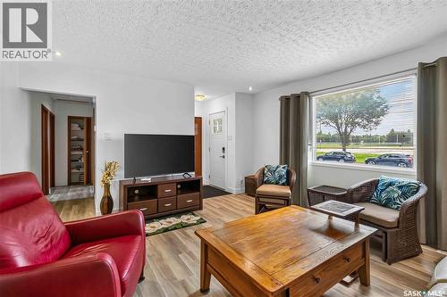 513 W Avenue N, Saskatoon, SK 
