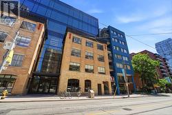 #110 - 35 MCCAUL STREET Toronto, ON M5T 1V7