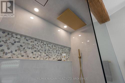 Ensuite Bath - 11809 Sideroad 18, Wainfleet (Lakeshore), ON 