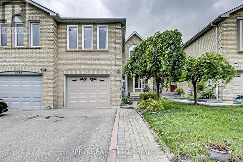5244 CINNAMON ROAD S  Mississauga, ON L5V 1T3