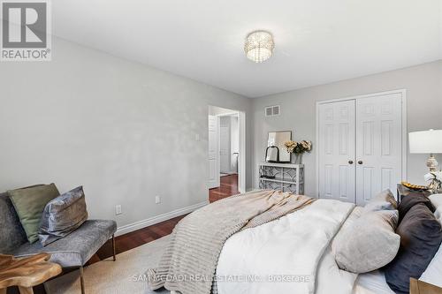 6643 Mockingbird Lane, Mississauga, ON 