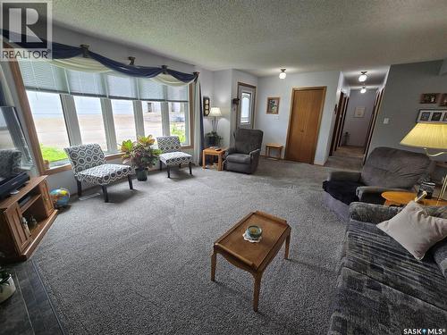 700 Saskatchewan Avenue, Grenfell, SK 