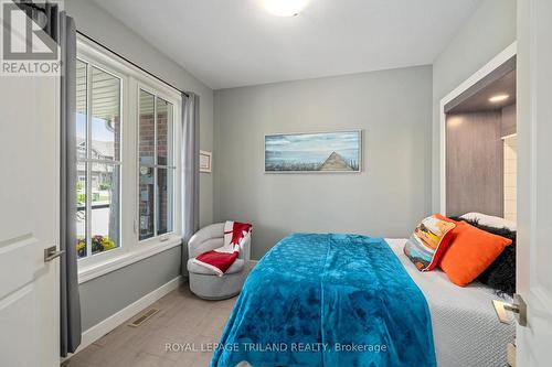 32 Charter Creek Court, St. Thomas, ON - Indoor Photo Showing Bedroom