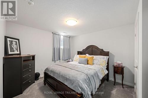 32 Charter Creek Court, St. Thomas, ON - Indoor Photo Showing Bedroom