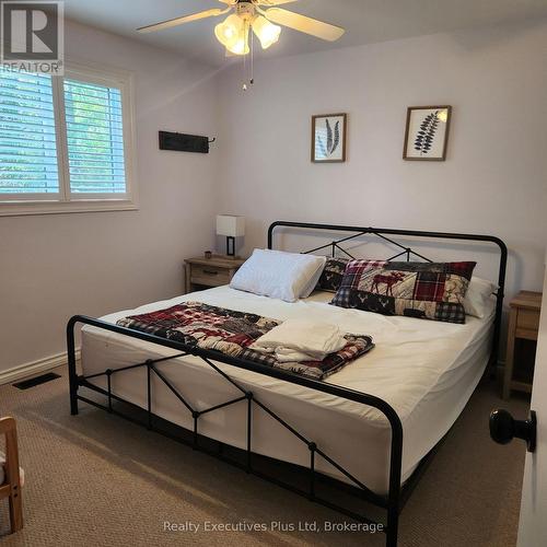 21 Ivy Lane, Tiny, ON 