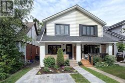 339 SCARBOROUGH ROAD Toronto, ON M4E 3M9