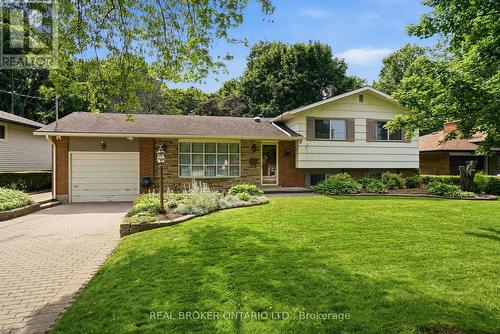 23 KINGS GRANT ROAD  St. Catharines (Lakeshore), ON L2N 2S1