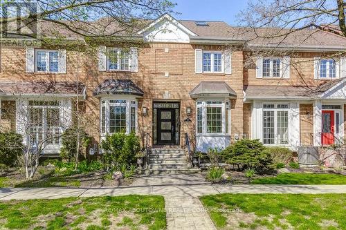 21 CHISHOLM STREET  Oakville, ON L6K 3W2