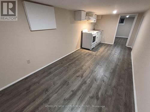 55 CHAMBERLAIN B1 AVENUE , Toronto, Ontario M6E 4J9 3