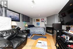 Basement bedroom - 