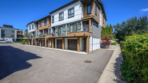 301-11581 Rogers Road  Lake Country, BC V4V 1X8