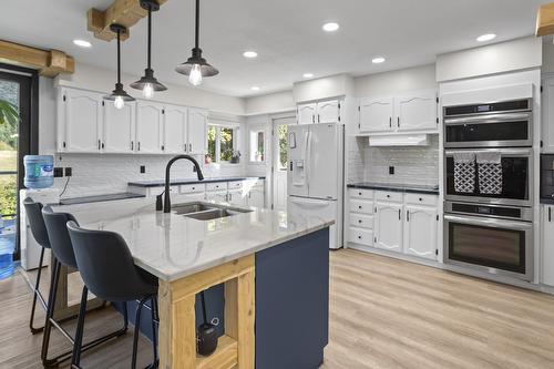 730 Canyon-Lister Road, Lister, BC 