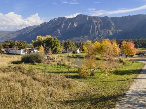 730 Canyon-Lister Road, Lister, BC 