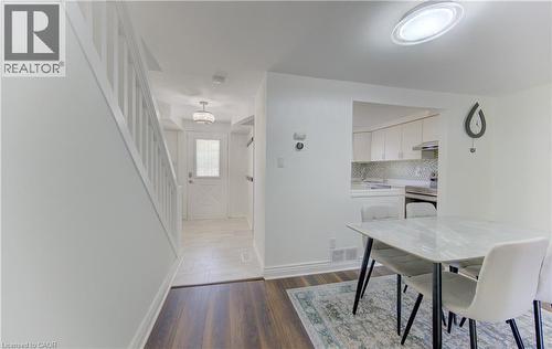 32 Enfield Drive, Cambridge, ON - Indoor Photo Showing Other Room