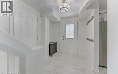 32 Enfield Drive, Cambridge, ON - Indoor Photo Showing Other Room