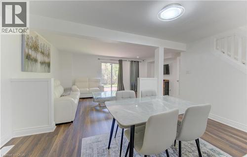 32 Enfield Drive, Cambridge, ON - Indoor Photo Showing Dining Room