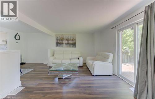 32 Enfield Drive, Cambridge, ON - Indoor