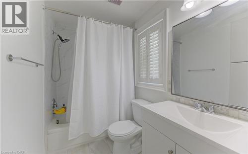 32 Enfield Drive, Cambridge, ON - Indoor Photo Showing Bathroom