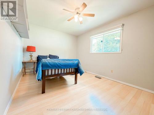 8 Poplar Crescent, London South (South X), ON - Indoor